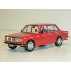 Volvo 144 donkerblauw 1971 . Ixo . Models schaal 1:43 .