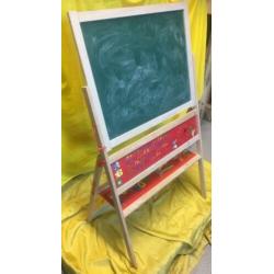 Mooi, inklapbaar schoolbord, met 2 kanten. Merk: Eichhorn.