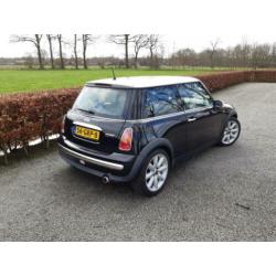 Mini Mini 1.6 16V Cooper Pepper 2001 Zwart