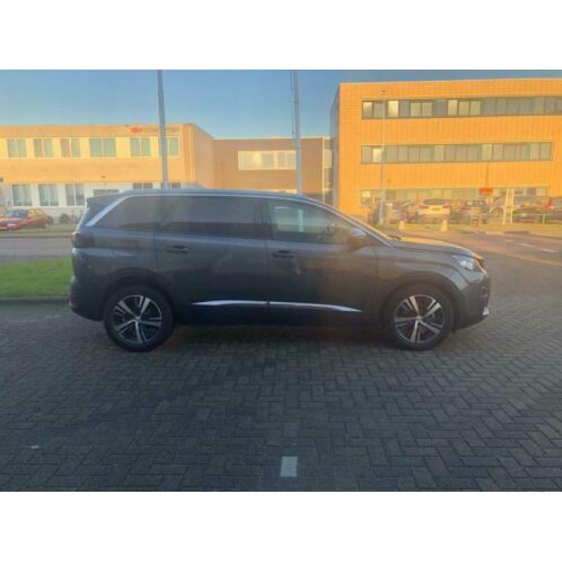 Peugeot 5008 1.6 PureTech Allure EAT8 / 180 pk / ZEER VOL