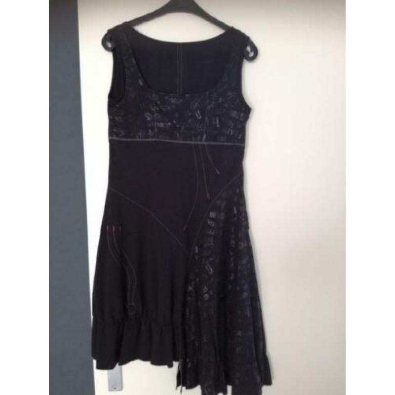 jurk,LBD,feest,zwart,jurkje,chic,trendy,vintage,nieuw,black