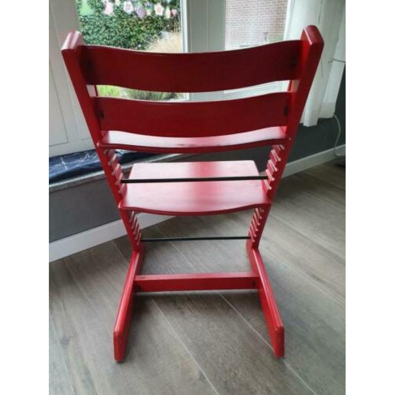 Rode Stokke Tripp Trapp te koop (echt nieuwstaat)