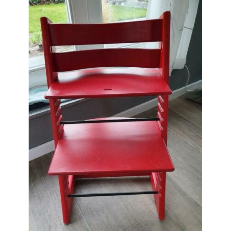 Rode Stokke Tripp Trapp te koop (echt nieuwstaat)