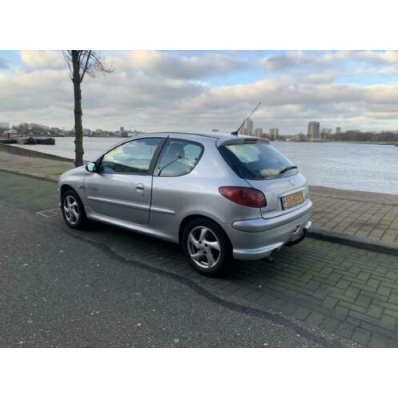 Peugeot 206 1.4 16V XS QUICKSILVER APK AIRCO