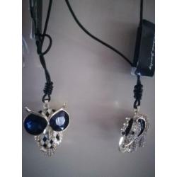 Grote doos vol nieuwe dames sieraden