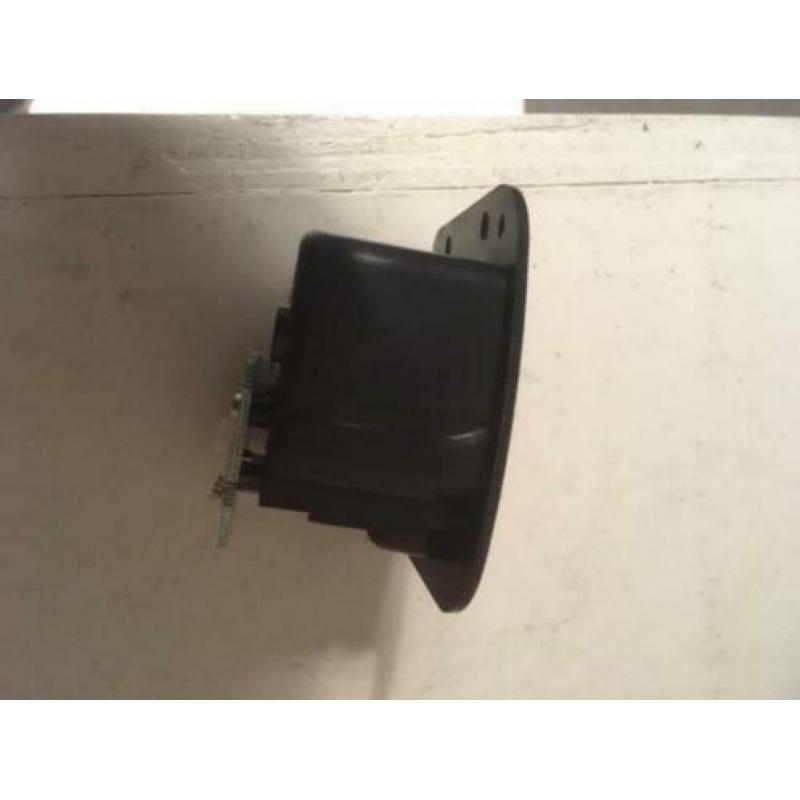 573. Icom AD-100 desktop Charger adapter