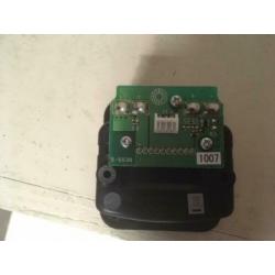 573. Icom AD-100 desktop Charger adapter