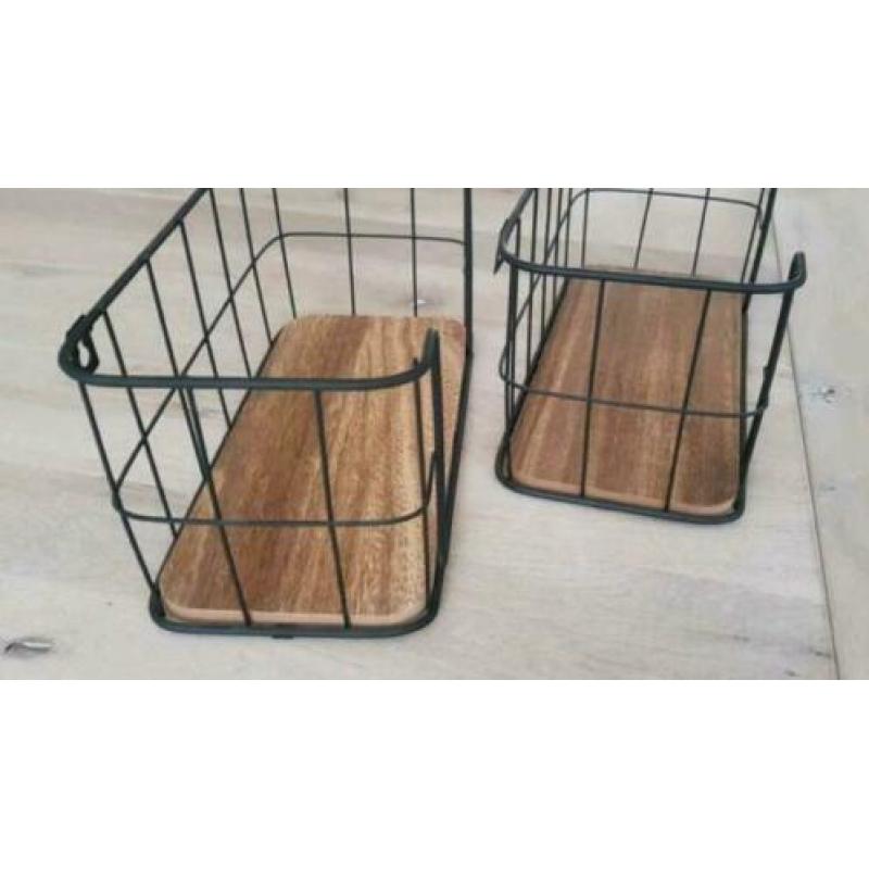 Zwart metalen wandrekjes 30x15x15