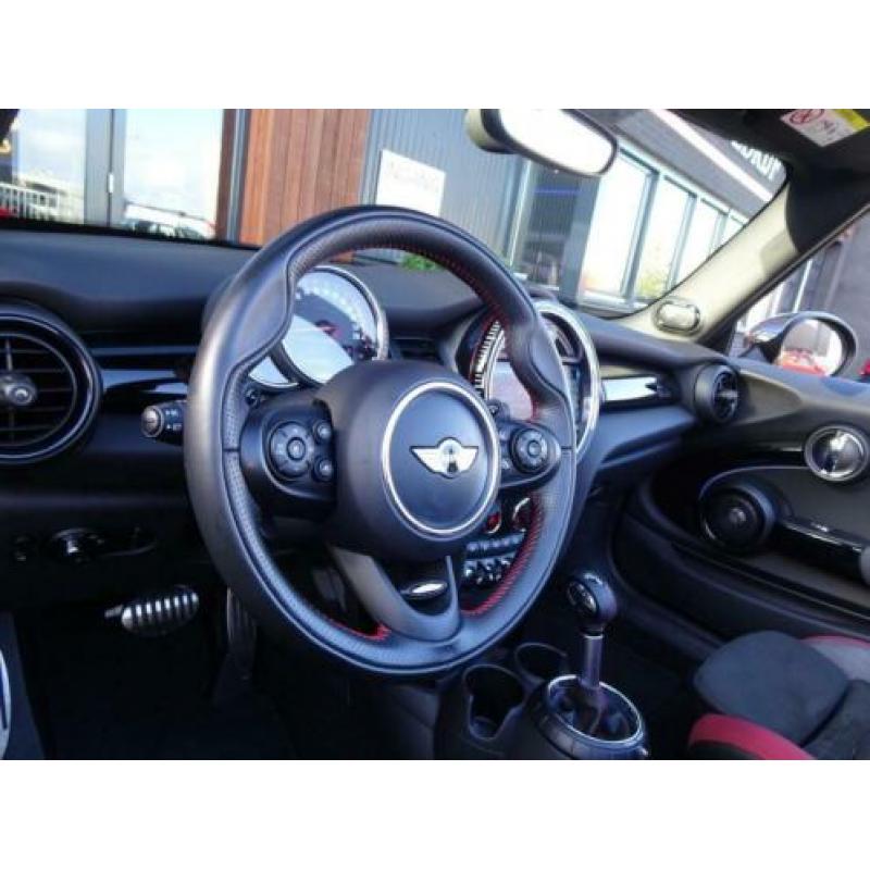 Mini Mini Cabrio 2.0 John Cooper Works F1 aut 231pk/navi/HK/