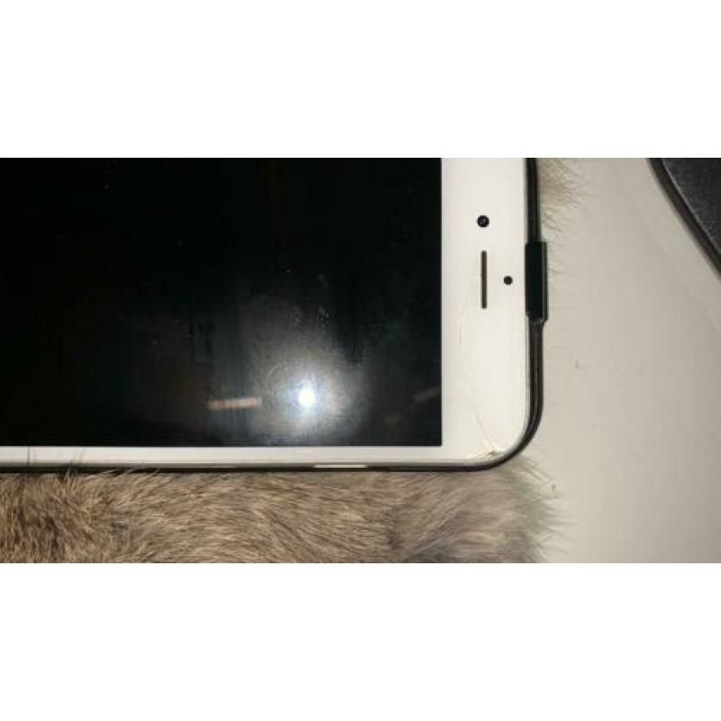I phone 6. 64Gigabyte