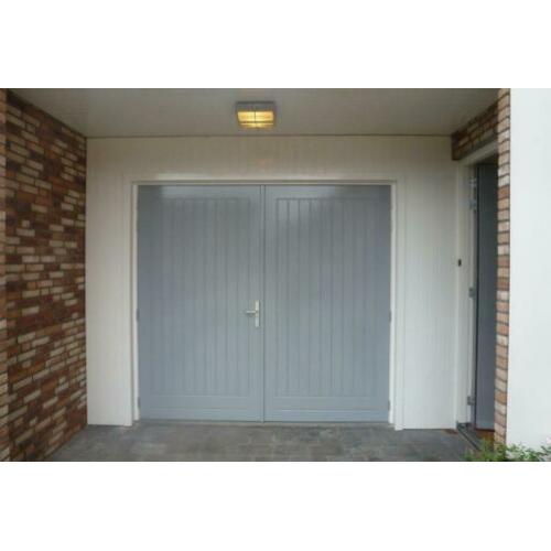 Openslaande houten garagedeuren uit Den Ham