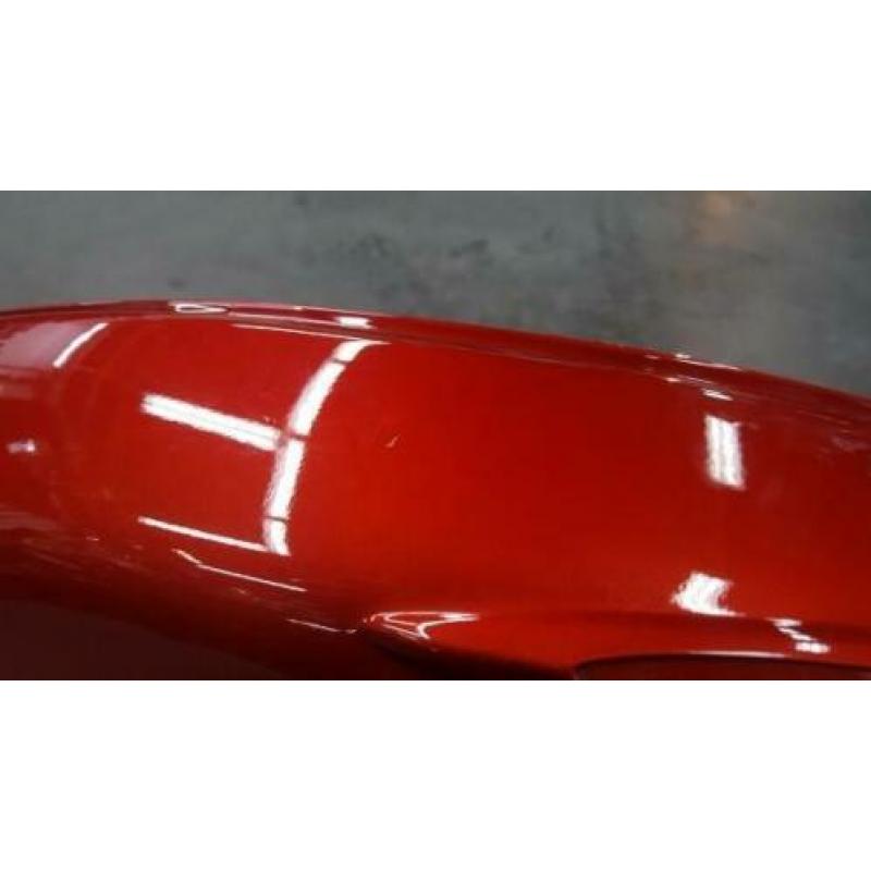 Piaggio new Fly zij kappen origineel.