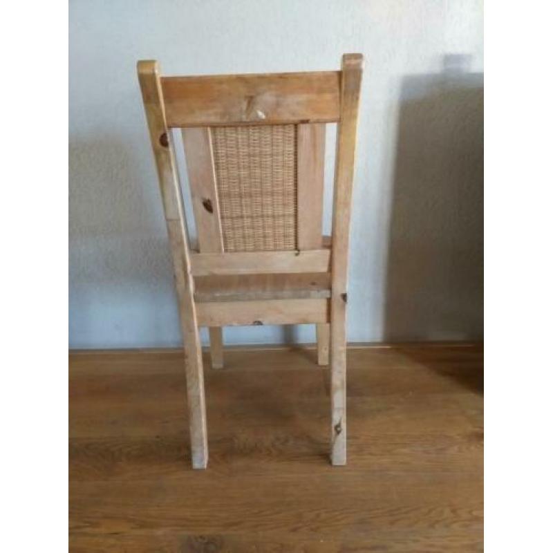 Houten stoelen