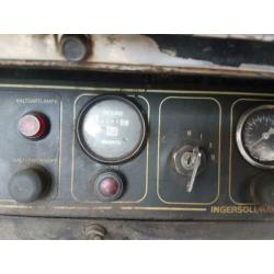 Compressor met aggregaat