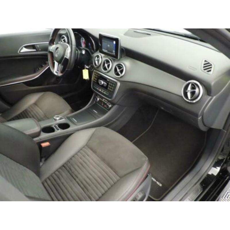 Mercedes-Benz CLA-Klasse 200 Aut7 AMG line (full options)
