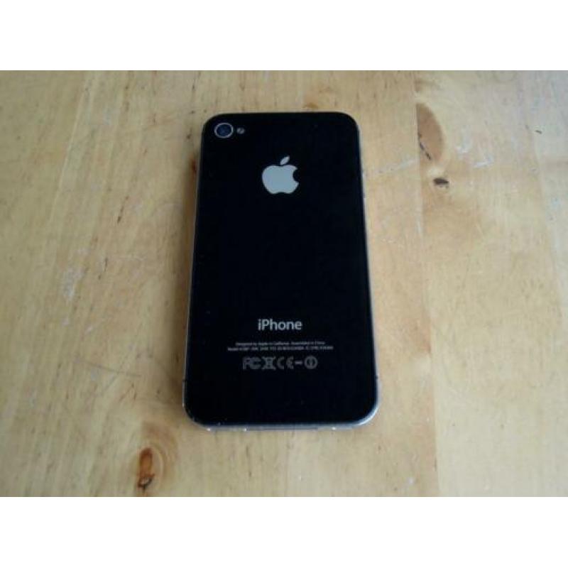 iPhone 4s A1387 16gB ios 9.3.5 simlockvrij VANS hoesje snoer