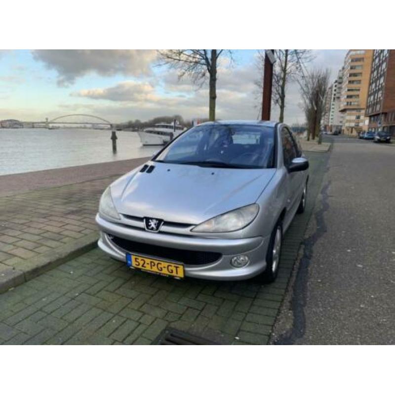 Peugeot 206 1.4 16V XS QUICKSILVER APK AIRCO