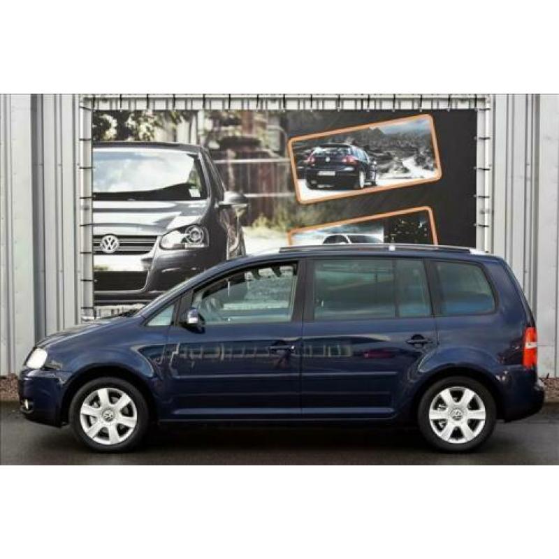 Volkswagen Touran 1.6 FSI aut. Highline AIRCO 5-PERS lm