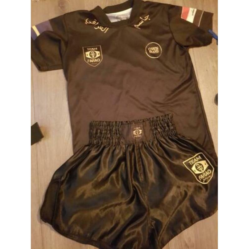 Kickboks spullen maat 146
