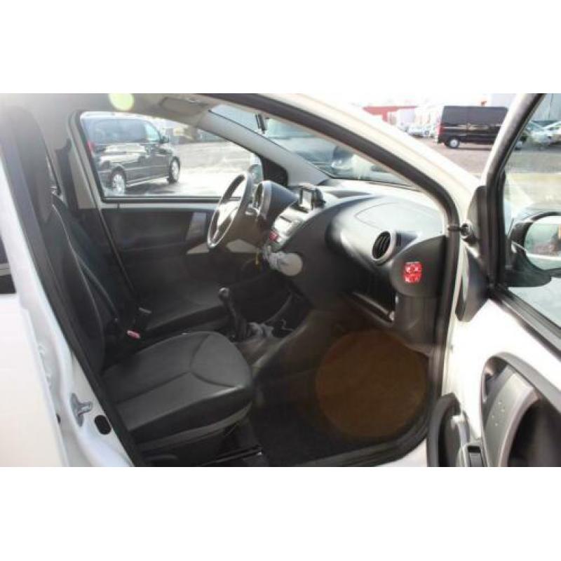 Toyota Aygo 1.0 VVT-i Comfort (68pk) 5-drs/ Navi!/ Airco/ C.