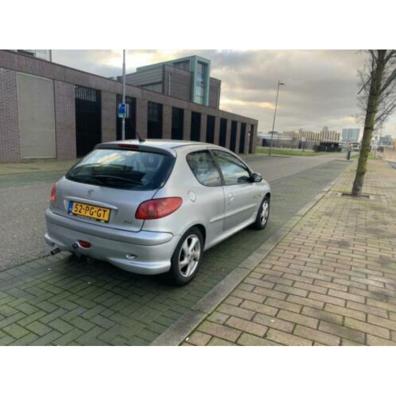 Peugeot 206 1.4 16V XS QUICKSILVER APK AIRCO
