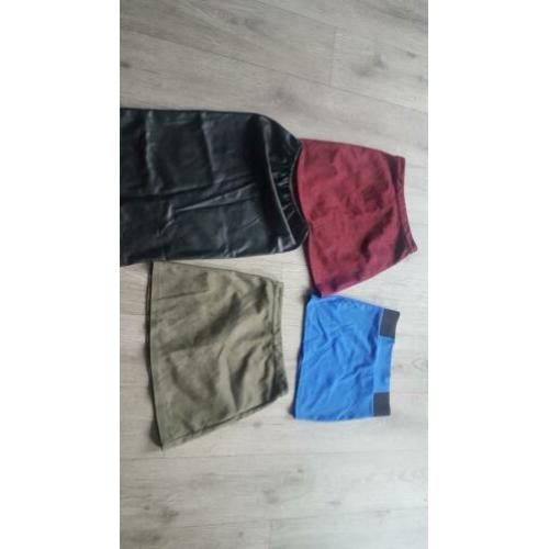 4 rokken maat s/m VOOR EEN GOED DOEL