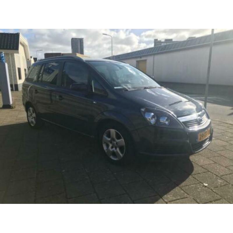 Opel Zafira 1.9 CDTi Executive automaat 7persoons elekpakket