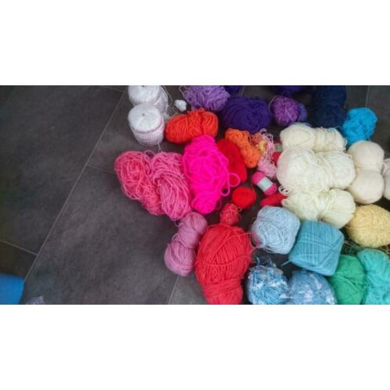 Heel veel kleuren garen/wol /katoen allerlei
