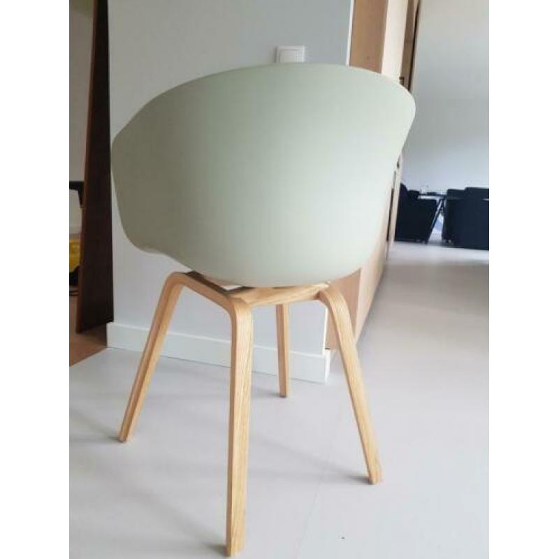 Hay about a chair AAC22