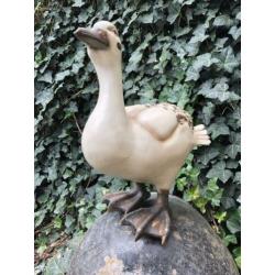 Mooi beeld van een eend-old-look white, polystone-eend