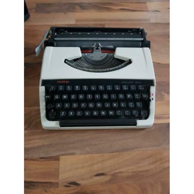 Typmachine Brother Deluxe 220 in koffer