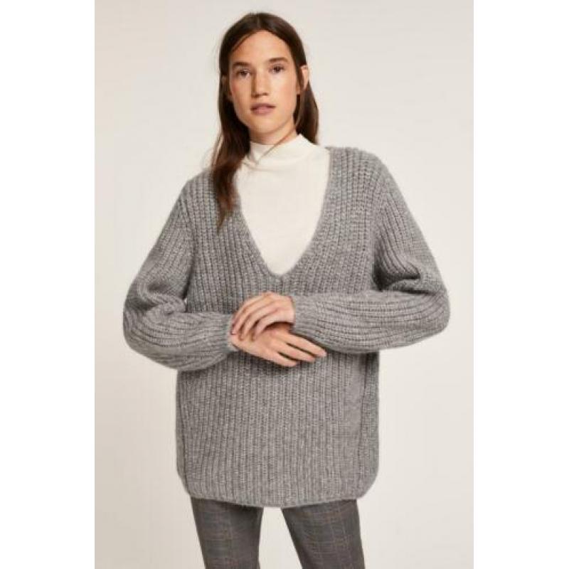 NIEUW! Chucky V-neck Royal Baby Alpaca knit CLOSED L Grey