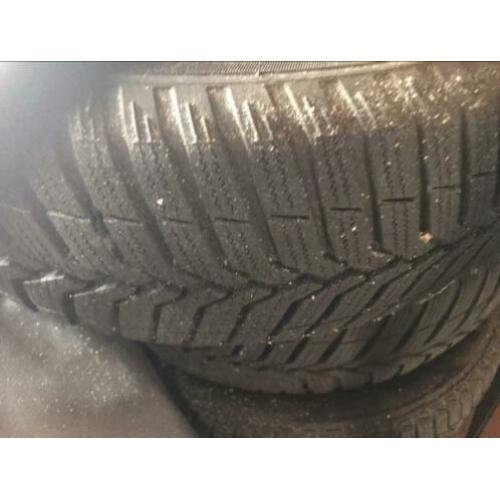 Winterbanden 175/65 r14 vredestein snowtraxk