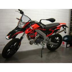 Aprilia SX Accelaration 2020 Nieuw zwart / rood 0 km DERBI