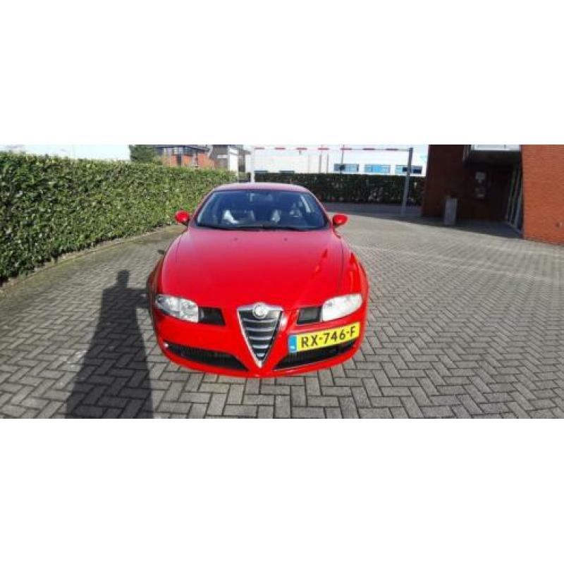 Alfa Romeo GT 1.9 JTD Distinctive 161000km NAP 150pk 6-bak L