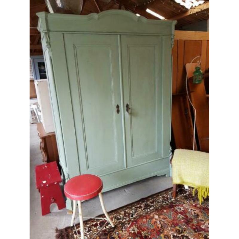 Brocante/Vintage oude groene eiken kast servieskast