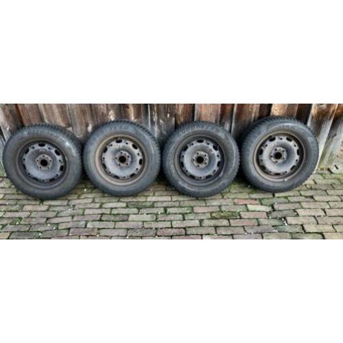 Te koop set van 4 x winterband op velg.