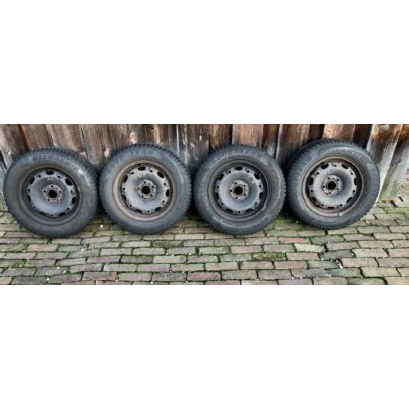 Te koop set van 4 x winterband op velg.