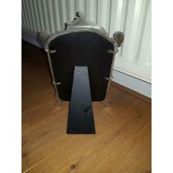 Brocante spiegel met zilverkleurige lijst