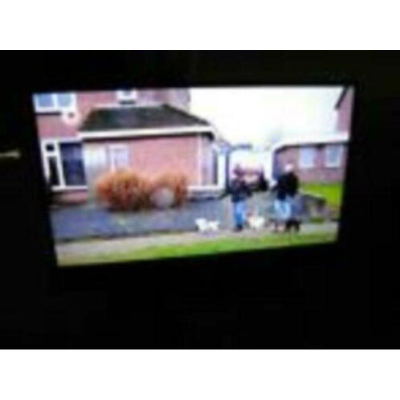Samsung UHD Smart TV 40 inch, evt. met soundbar en subwoofer