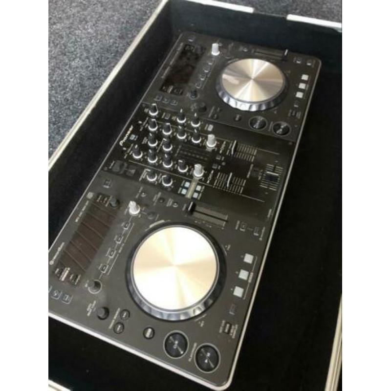 Pioneer XDJ-R1