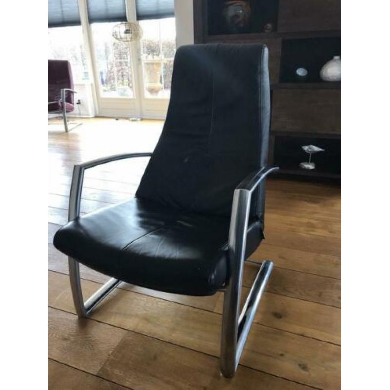 Topform, relaxstoel zwart met rvs onderstel