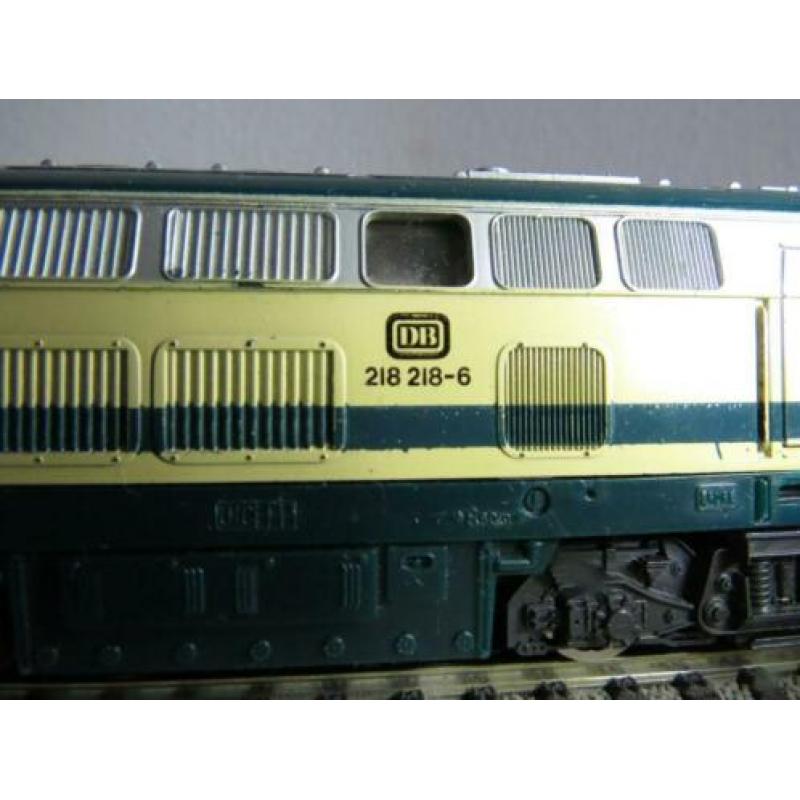 Diesel DB met benzinetransport, interfrigo, containerwagon m