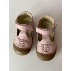 Naturino sandalen maat 21