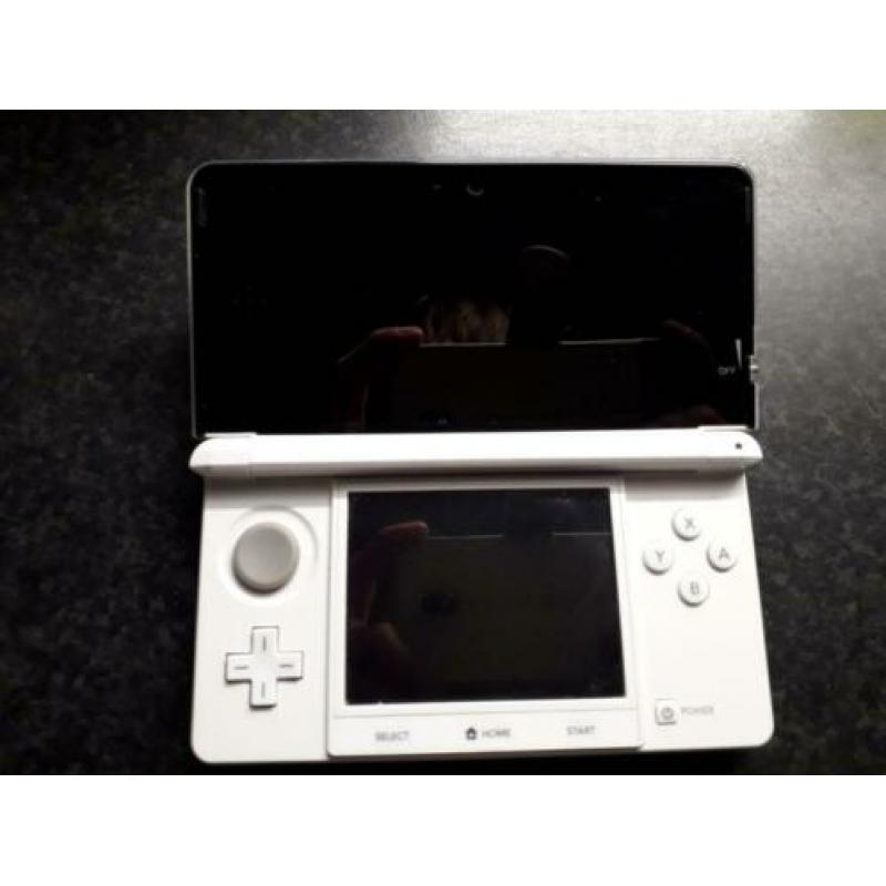 Nintendo 3DS Zgan plus diverse spellen