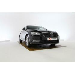 Skoda Superb 1.4 TSI ACT Active DSG - Trekhaak - Navigatie A