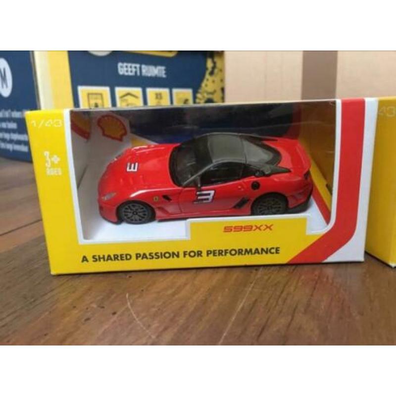 6x nieuwe Bburago Ferrari schaalmodellen 1:43