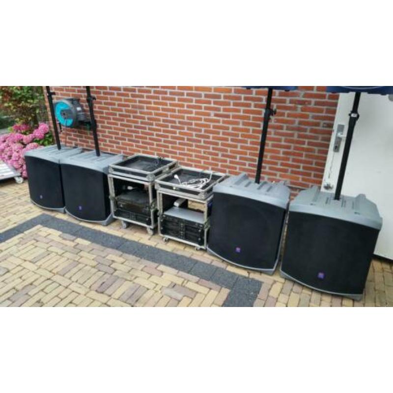 Turbosound Grote Geluidset Amps Crossover compleet
