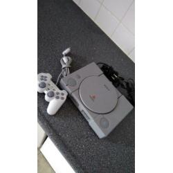 Te koop goede PlayStation 1 met controller