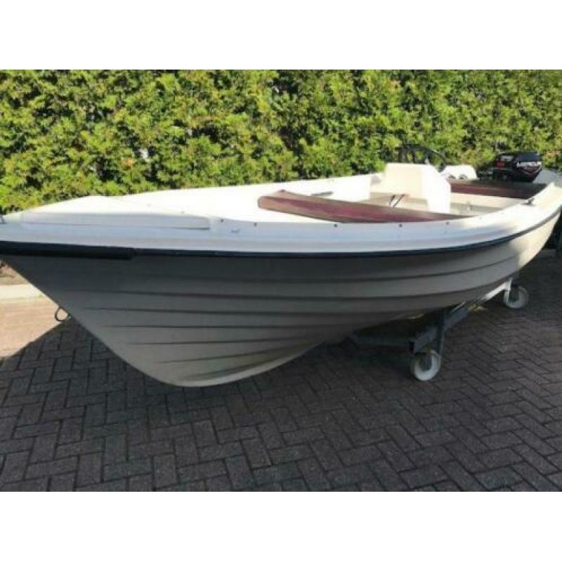Rhea 420 en Navi 470 beide met motor (bj 2000)